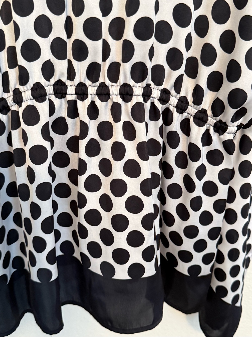 Michael Kors Black & White Polka Dot V-Neck Tunic with Gold Accents Size Large - Picture 8 of 9